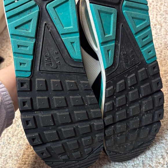 Nike White, Gray, Black Low-Top Sneakers with Teal and Orange Accents - Picture 8 of 8